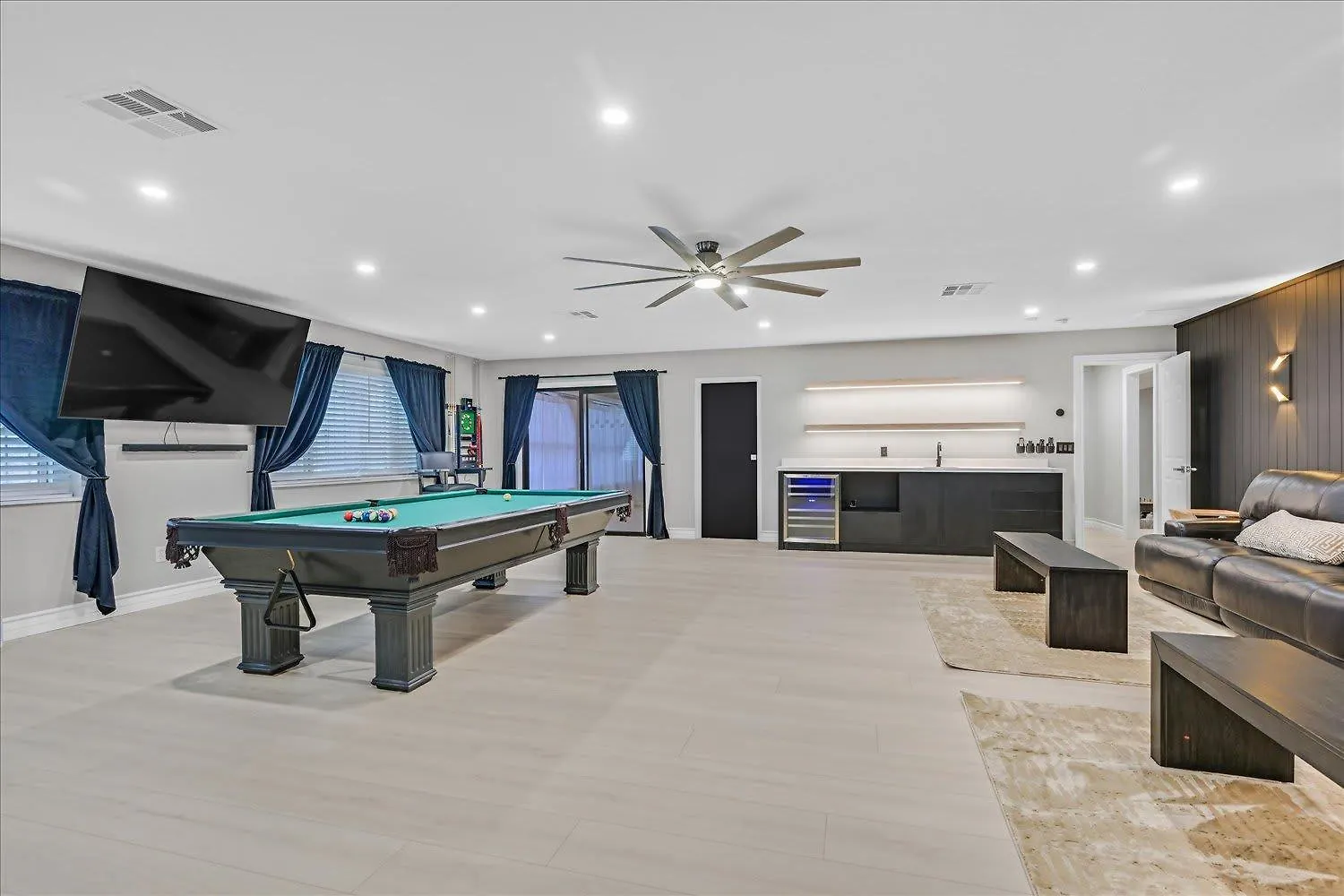 High-End 5 Bedroom Villa W Pool, Gym, Hot Tub, Games Las Vegas 0*,  Verenigde Staten