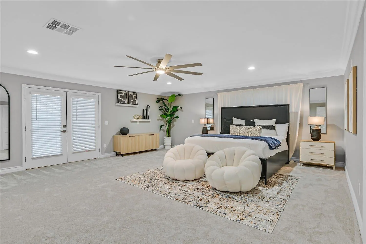 High-End 5 Bedroom Villa W Pool, Gym, Hot Tub, Games Las Vegas Vakantiehuis