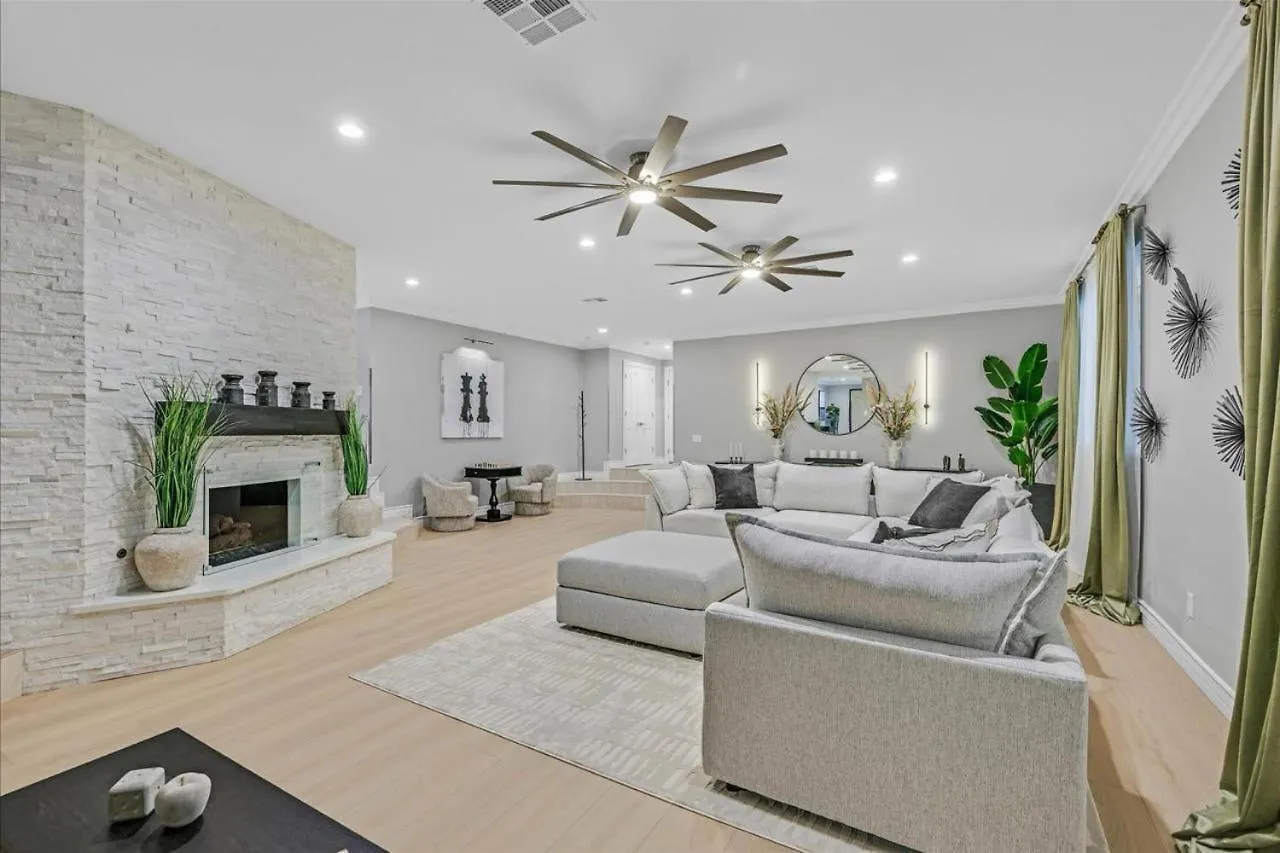 Vakantiehuis High-End 5 Bedroom Villa W Pool, Gym, Hot Tub, Games Las Vegas